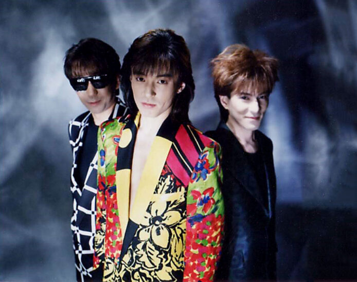 TM NETWORKのメンバー三人