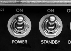 パワー、スタインバイ共にオンの状態